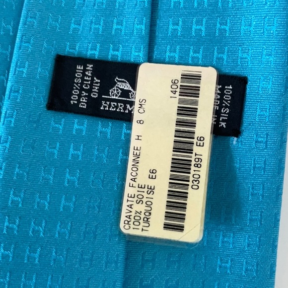 NWT Hermes silk neck tie , box included - Picture 3 of 3